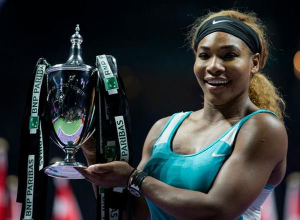Serena Williams cu Trofeul Campioanelor