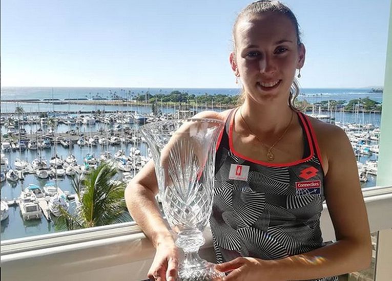 Elise Mertens trofeu turneu tenis demonstrativ hawaii 2018