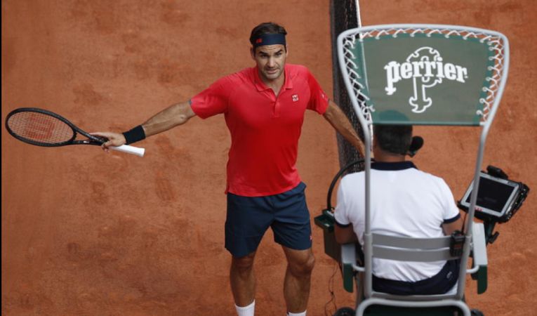 Roger Federer a discutat în contradictoriu cu arbitrul