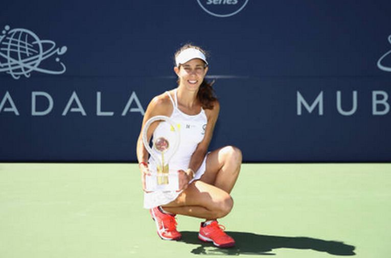 Mihaela Buzarnescu si trofeul cucerit la San Jose 2018