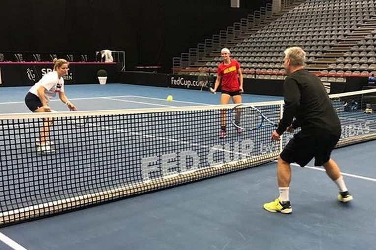 Kim Clijsters la antrenament cu echipa de Fed Cup a Belgiei